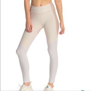 Outdoor Voices TRI TONAL LEGGINGS